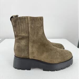 NEW Vince Camuto Women's Neframes Distressed Green Platform Ankle Boots Size 9.5